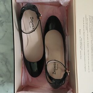 Brand New Repetto Black Patent Electra Mary Jane